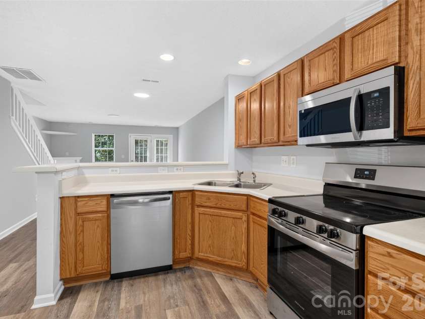 11578 Briddle Hall Court, Charlotte, NC 28214.  MLS# CAR4437637, YatesRealty ID 58460. 