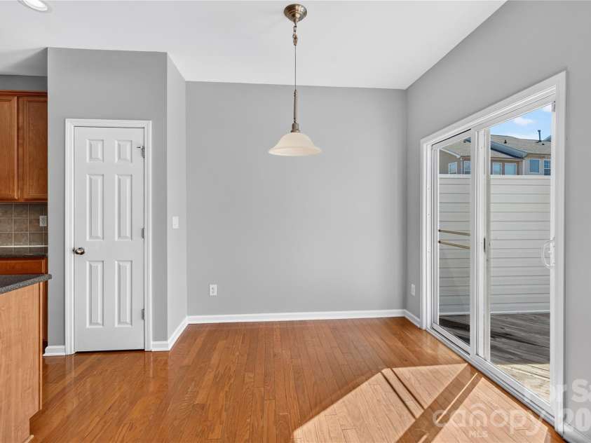 2053 Cambridge Beltway Drive, Charlotte, NC 28273.  MLS# CAR4437643, YatesRealty ID 58463. 