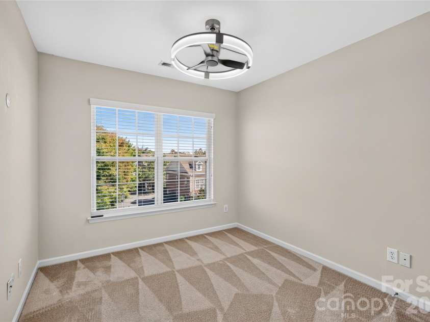 2053 Cambridge Beltway Drive, Charlotte, NC 28273.  MLS# CAR4437643, YatesRealty ID 58463. 