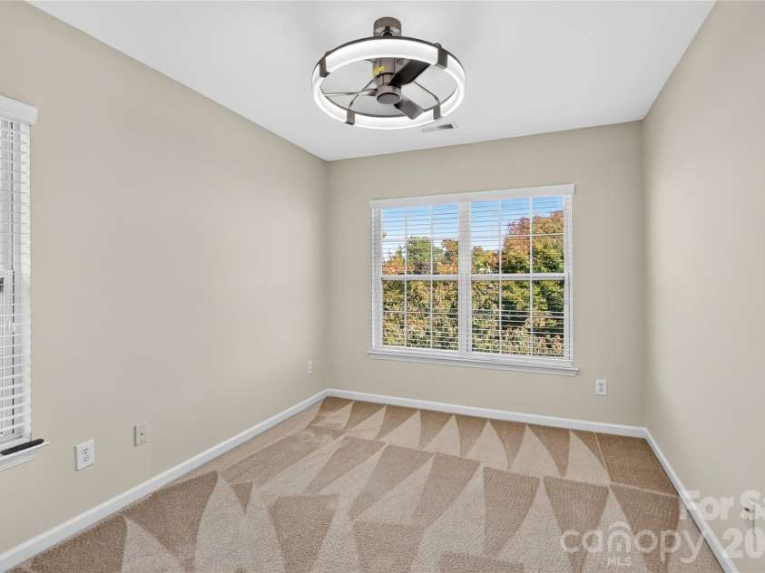 2053 Cambridge Beltway Drive, Charlotte, NC 28273.  MLS# CAR4437643, YatesRealty ID 58463. 