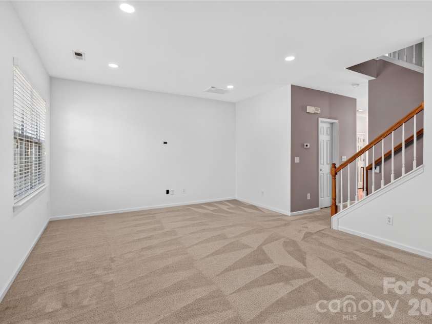 2053 Cambridge Beltway Drive, Charlotte, NC 28273.  MLS# CAR4437643, YatesRealty ID 58463. 