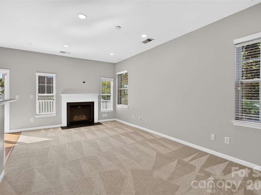 2053 Cambridge Beltway Drive, Charlotte, NC 28273.  MLS# CAR4437643, YatesRealty ID 58463. 
