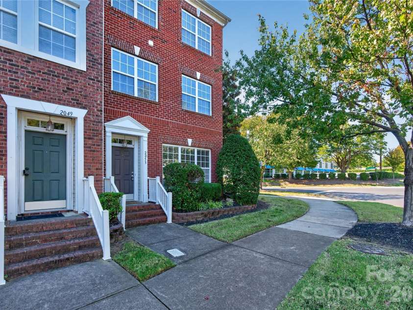 2053 Cambridge Beltway Drive, Charlotte, NC 28273.  MLS# CAR4437643, YatesRealty ID 58463. 
