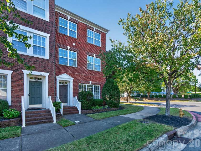 2053 Cambridge Beltway Drive, Charlotte, NC 28273.  MLS# CAR4437643, YatesRealty ID 58463. 