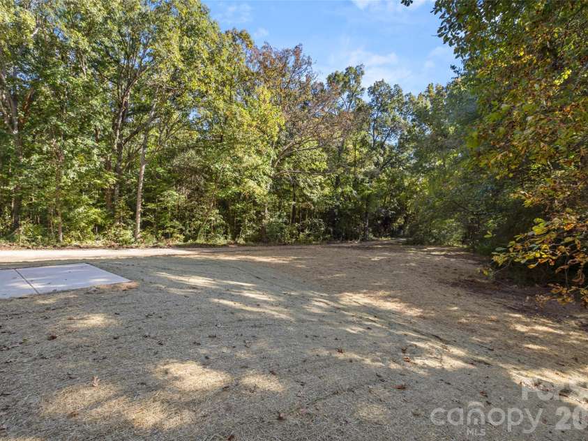 1922 Fender Lane, Lancaster, SC 29720.  MLS# CAR4436181, YatesRealty ID 58465. 