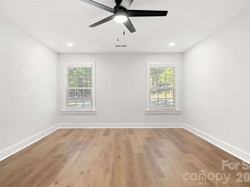 1922 Fender Lane, Lancaster, SC 29720.  MLS# CAR4436181, YatesRealty ID 58465. 