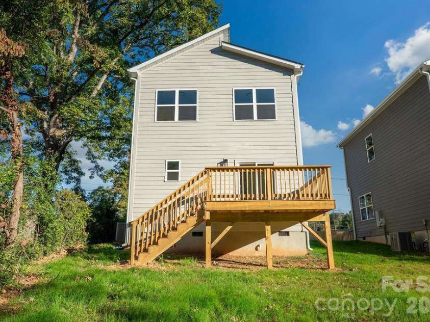 1437 10th Avenue, Hickory, NC 28602.  MLS# CAR4437665, YatesRealty ID 58470. 