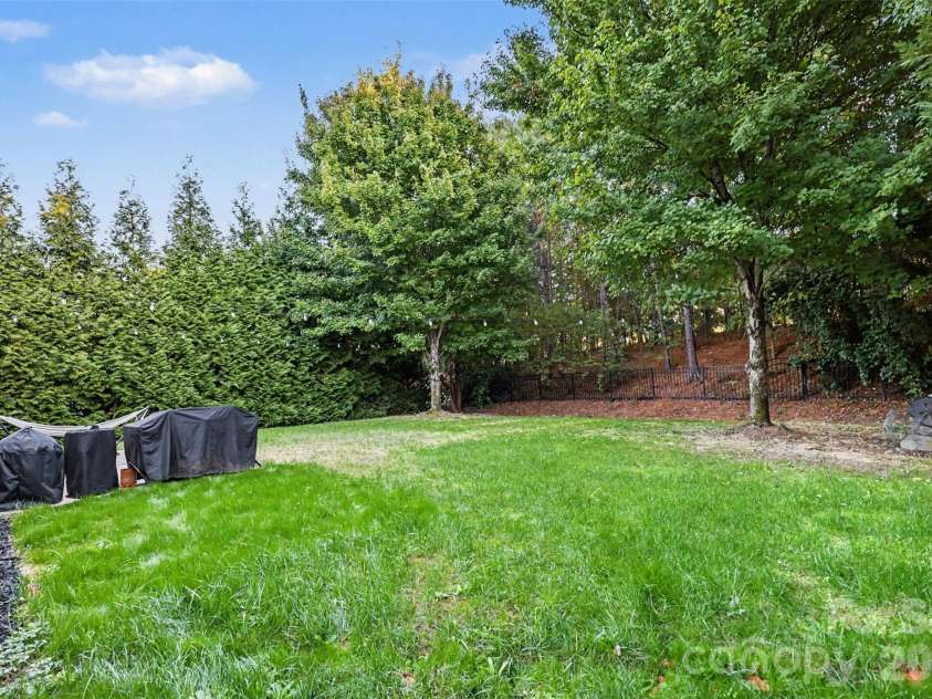 1333 Secret Path Drive, Fort Mill, SC 29708.  MLS# CAR4431940, YatesRealty ID 58471. 