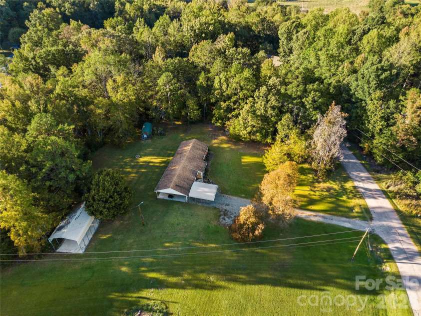 1875 Davis Circle, Clover, SC 29710.  MLS# CAR4430954, YatesRealty ID 58473. 