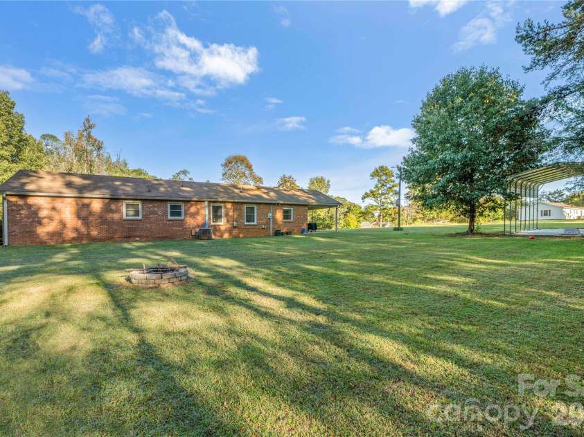 1875 Davis Circle, Clover, SC 29710.  MLS# CAR4430954, YatesRealty ID 58473. 