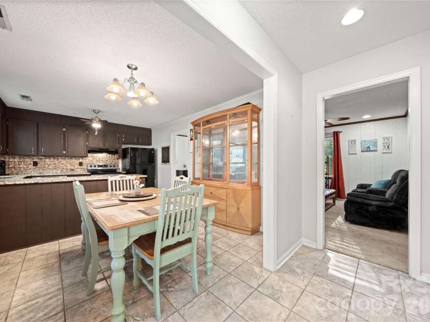 1875 Davis Circle, Clover, SC 29710.  MLS# CAR4430954, YatesRealty ID 58473. 