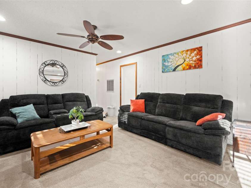 1875 Davis Circle, Clover, SC 29710.  MLS# CAR4430954, YatesRealty ID 58473. 