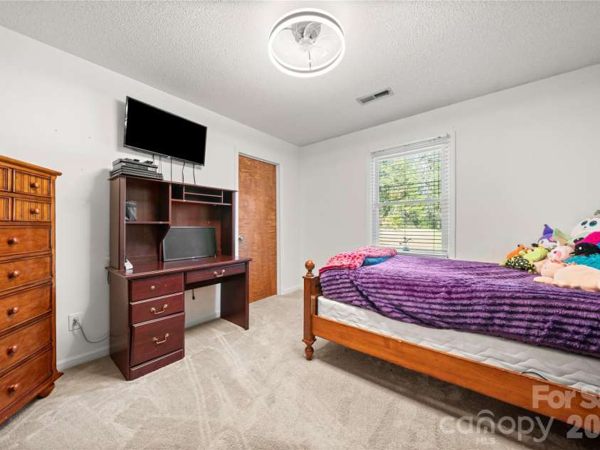 1875 Davis Circle, Clover, SC 29710.  MLS# CAR4430954, YatesRealty ID 58473. 