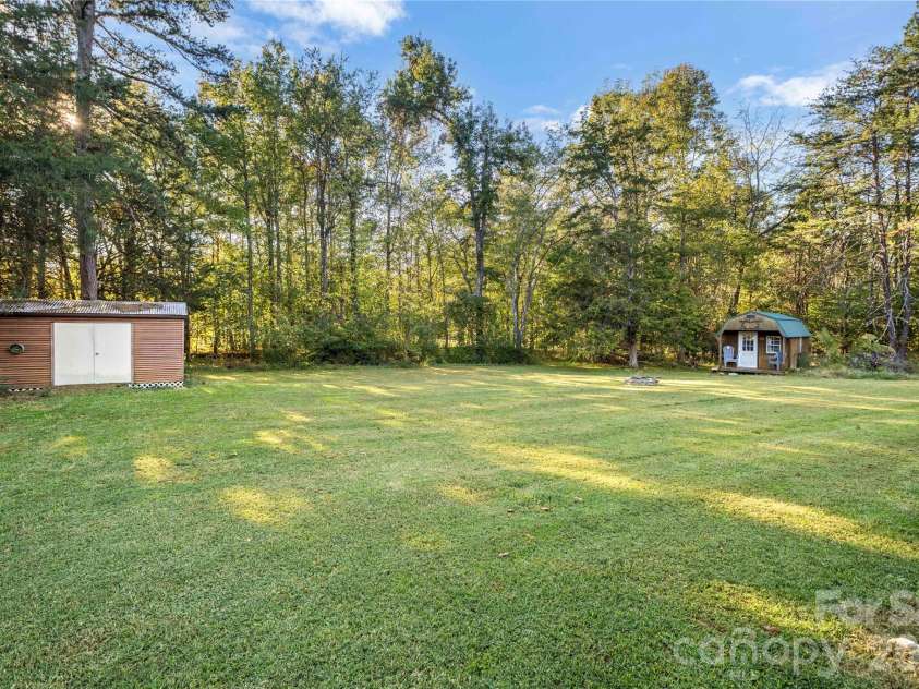 1875 Davis Circle, Clover, SC 29710.  MLS# CAR4430954, YatesRealty ID 58473. 