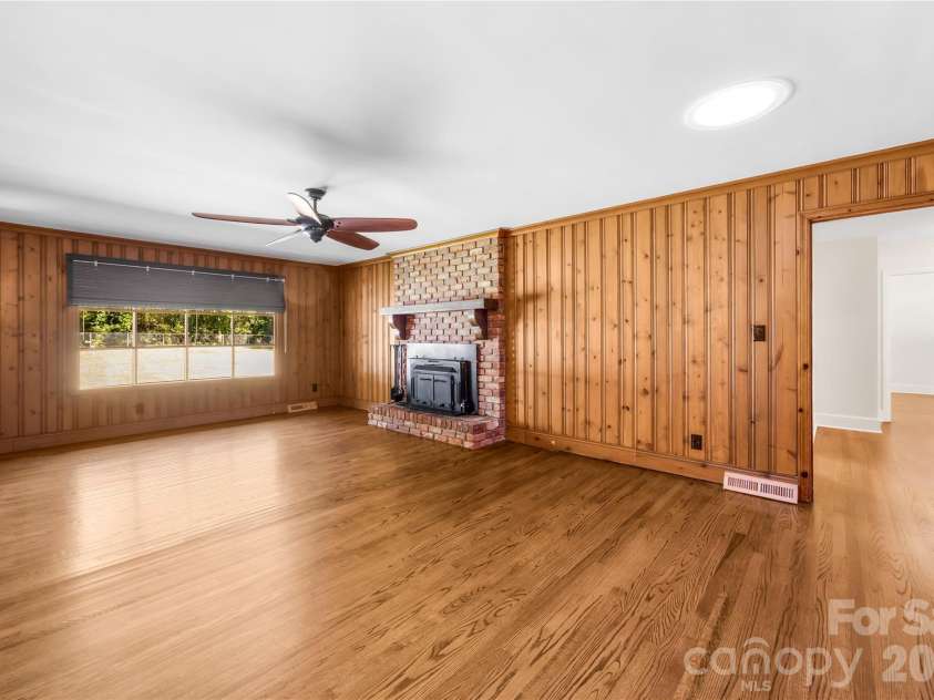 1920 Marlwood Circle, Charlotte, NC 28227.  MLS# CAR4436529, YatesRealty ID 58474. 