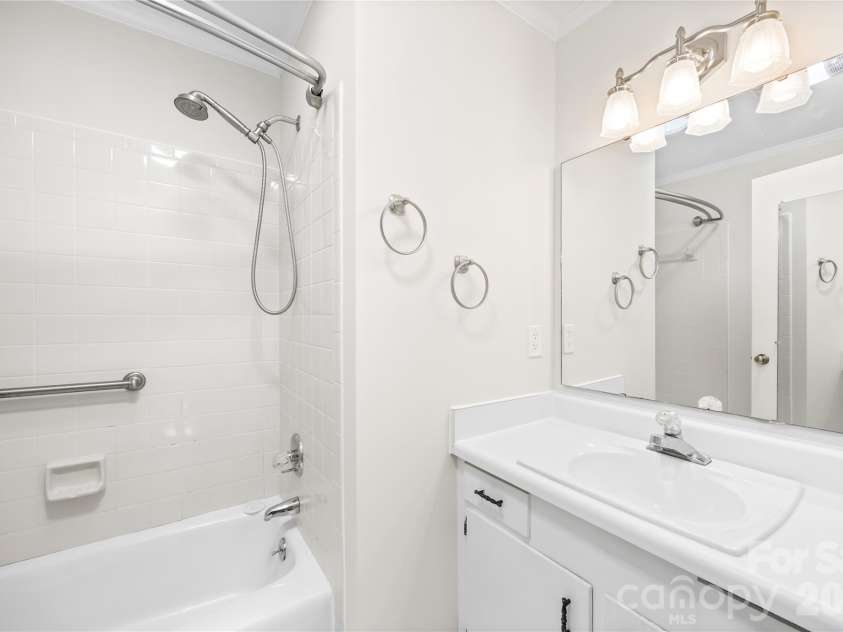 1920 Marlwood Circle, Charlotte, NC 28227.  MLS# CAR4436529, YatesRealty ID 58474. 