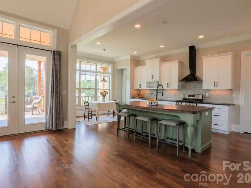 7996 Malibu Pointe Lane, Denver, NC 28037.  MLS# CAR4426331, YatesRealty ID 58475. Kitchen
