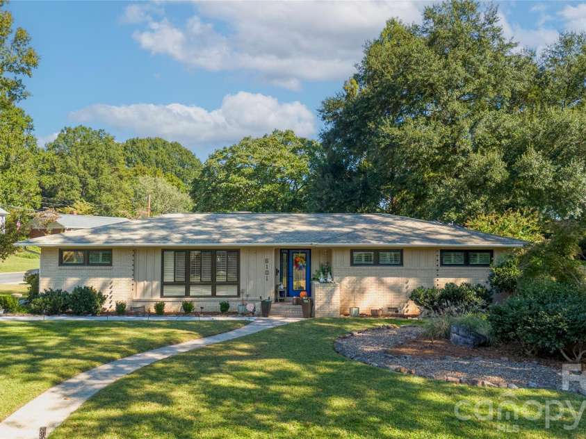 6101 Rose Valley Drive, Charlotte, NC 28210.  MLS# CAR4435631, YatesRealty ID 58476. 
