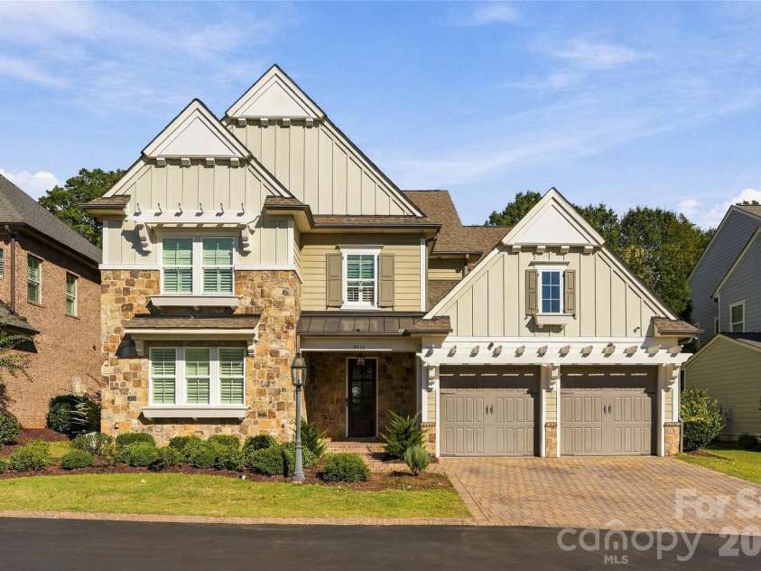 8916 Blakeney Drive, Charlotte, NC 28277.  MLS# CAR4435647, YatesRealty ID 58477. 