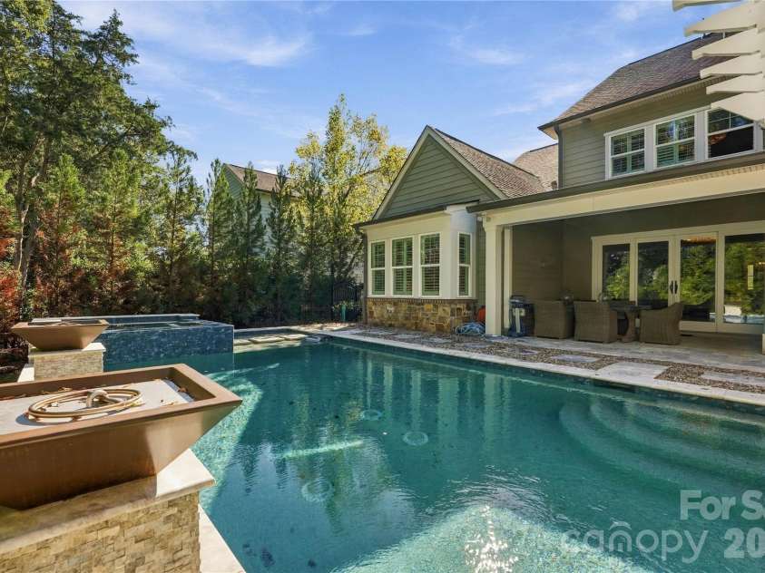 8916 Blakeney Drive, Charlotte, NC 28277.  MLS# CAR4435647, YatesRealty ID 58477. 