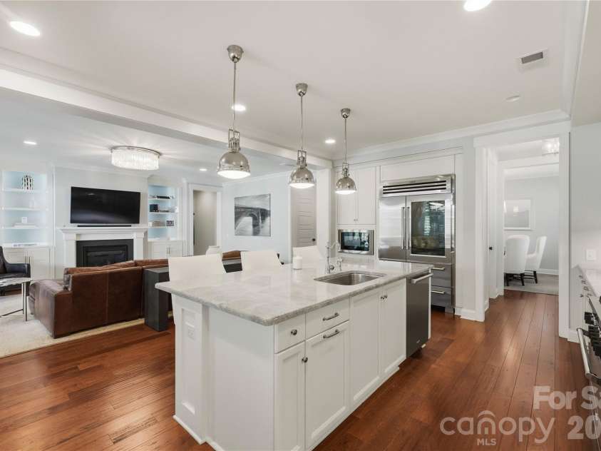 8916 Blakeney Drive, Charlotte, NC 28277.  MLS# CAR4435647, YatesRealty ID 58477. 