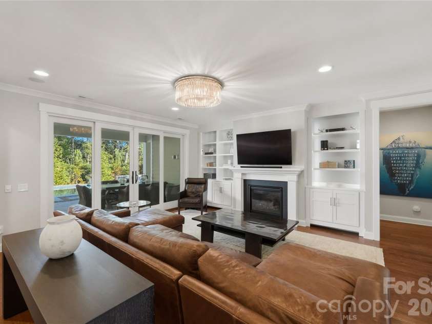 8916 Blakeney Drive, Charlotte, NC 28277.  MLS# CAR4435647, YatesRealty ID 58477. 