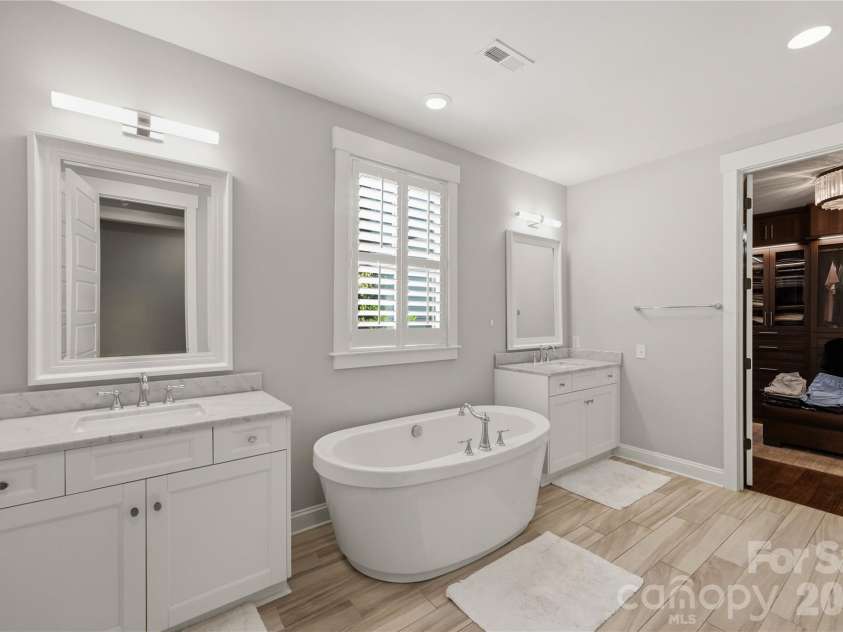 8916 Blakeney Drive, Charlotte, NC 28277.  MLS# CAR4435647, YatesRealty ID 58477. 