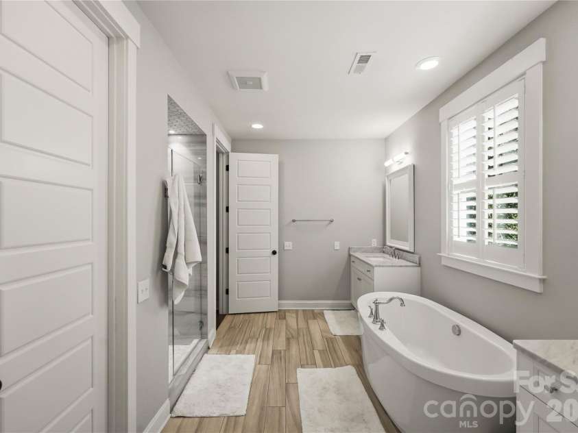 8916 Blakeney Drive, Charlotte, NC 28277.  MLS# CAR4435647, YatesRealty ID 58477. 