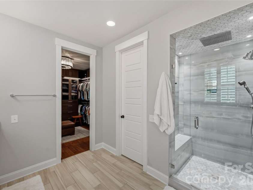 8916 Blakeney Drive, Charlotte, NC 28277.  MLS# CAR4435647, YatesRealty ID 58477. 
