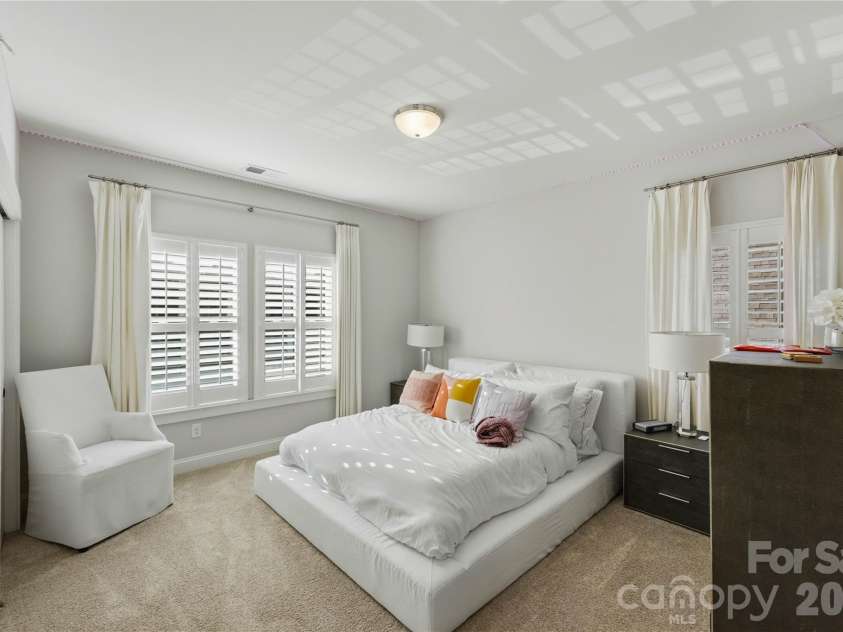 8916 Blakeney Drive, Charlotte, NC 28277.  MLS# CAR4435647, YatesRealty ID 58477. 