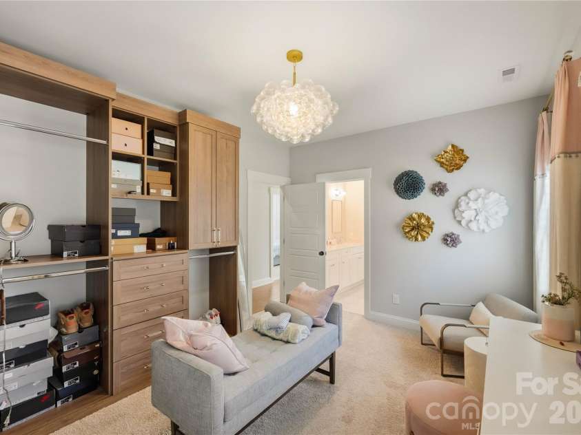 8916 Blakeney Drive, Charlotte, NC 28277.  MLS# CAR4435647, YatesRealty ID 58477. 