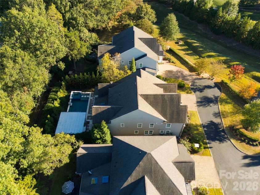 8916 Blakeney Drive, Charlotte, NC 28277.  MLS# CAR4435647, YatesRealty ID 58477. 