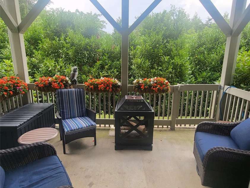 35 Cedarcliff Circle, Asheville, NC 28803.  MLS# CAR4350702, YatesRealty ID 5848. 