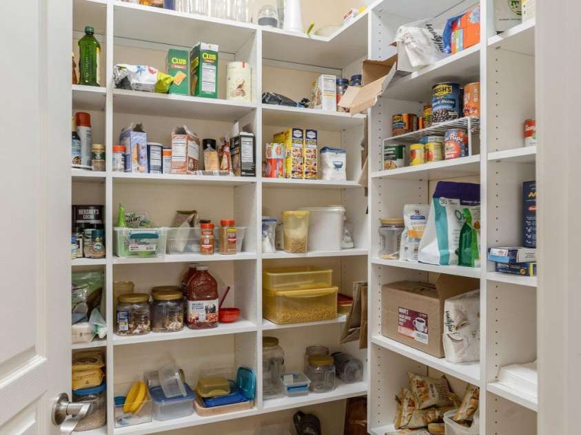 66 Manorwood Court, Flat Rock, NC 28731.  MLS# CAR4234657, YatesRealty ID 5848. 