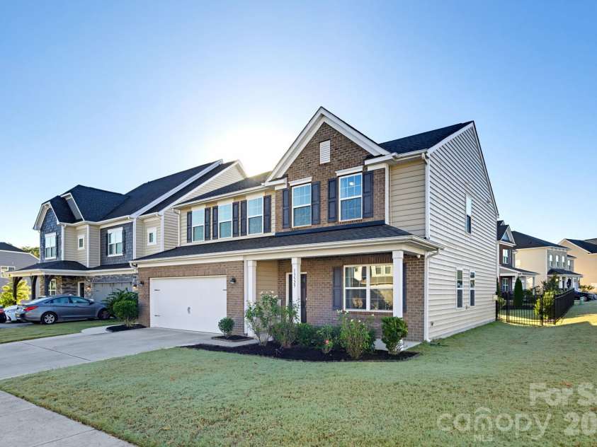 13529 Napoleon Drive, Charlotte, NC 28273.  MLS# CAR4435265, YatesRealty ID 58481. 