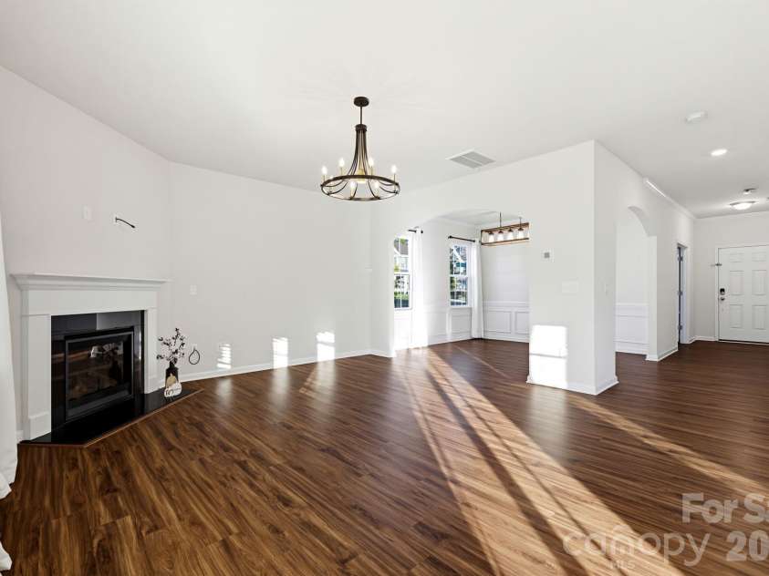 13529 Napoleon Drive, Charlotte, NC 28273.  MLS# CAR4435265, YatesRealty ID 58481. 