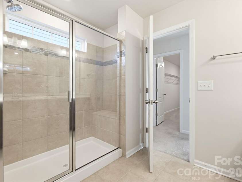 13529 Napoleon Drive, Charlotte, NC 28273.  MLS# CAR4435265, YatesRealty ID 58481. 