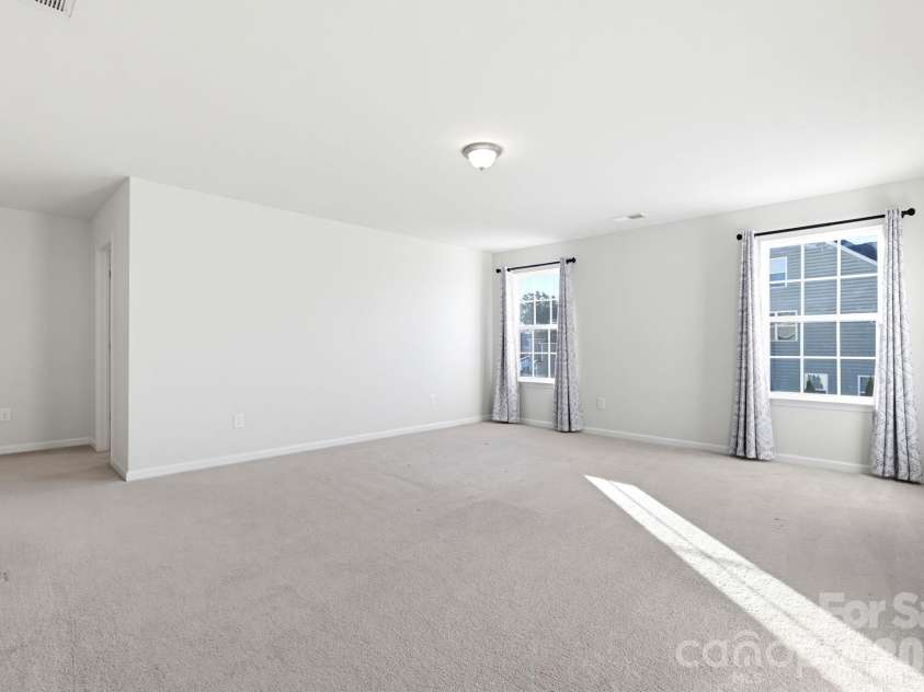 13529 Napoleon Drive, Charlotte, NC 28273.  MLS# CAR4435265, YatesRealty ID 58481. MASTER SUITE