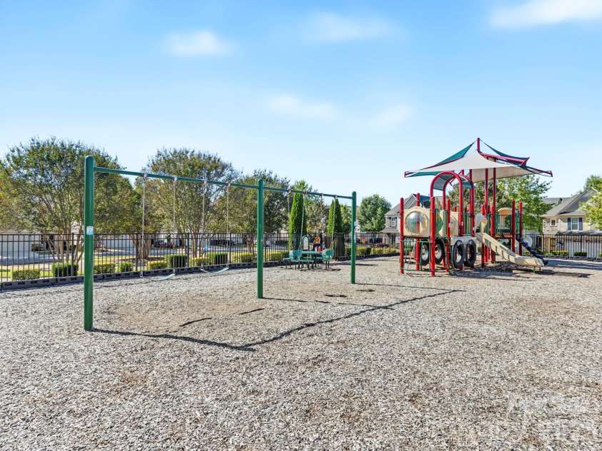 5904 Union Pacific Avenue, Charlotte, NC 28210.  MLS# CAR4435841, YatesRealty ID 58486. 