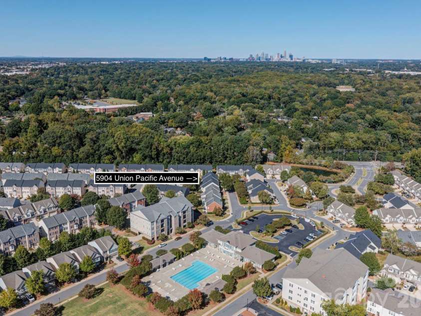 5904 Union Pacific Avenue, Charlotte, NC 28210.  MLS# CAR4435841, YatesRealty ID 58486. 