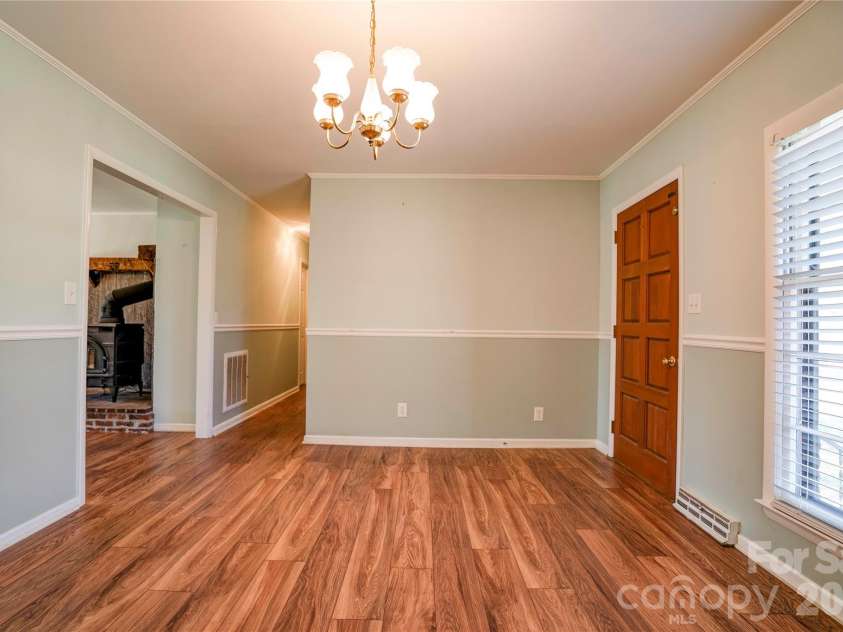 431 Main Street, Shelby, NC 28152.  MLS# CAR4359765, YatesRealty ID 5849. 