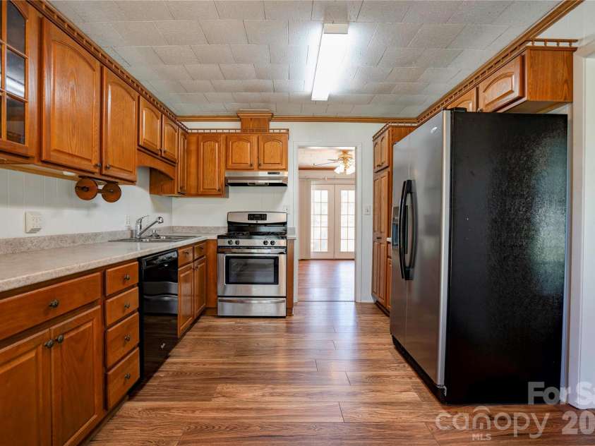 431 Main Street, Shelby, NC 28152.  MLS# CAR4359765, YatesRealty ID 5849. 