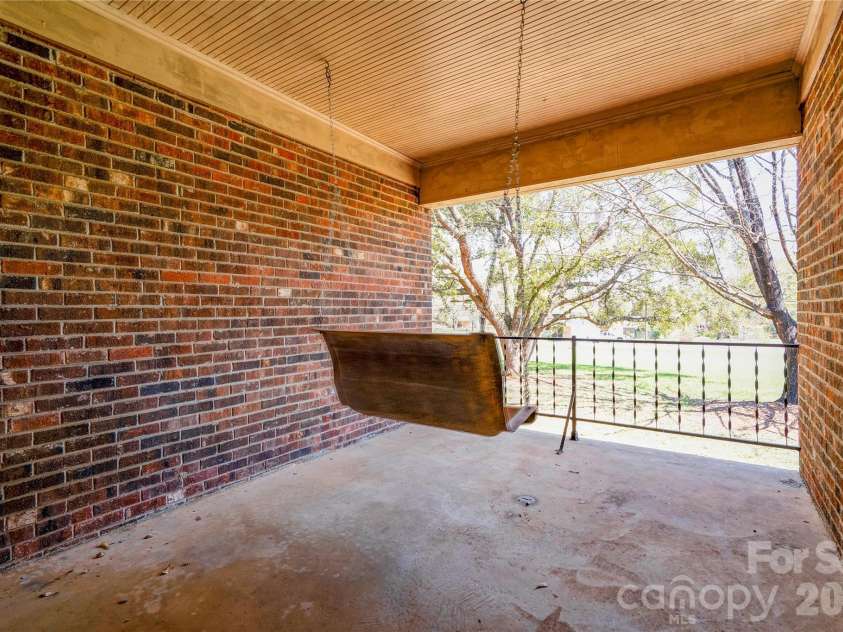 431 Main Street, Shelby, NC 28152.  MLS# CAR4359765, YatesRealty ID 5849. 
