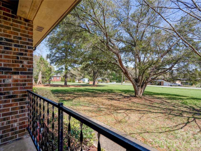 431 Main Street, Shelby, NC 28152.  MLS# CAR4359765, YatesRealty ID 5849. 
