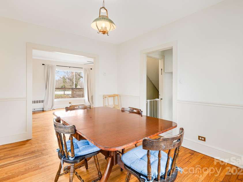 609 Bailey Street, Mars Hill, NC 28754.  MLS# CAR4247387, YatesRealty ID 5849. 