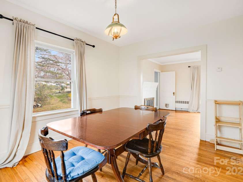 609 Bailey Street, Mars Hill, NC 28754.  MLS# CAR4247387, YatesRealty ID 5849. 