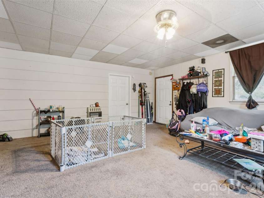 321 Rollingwood Drive, Stanley, NC 28164.  MLS# CAR4431485, YatesRealty ID 58496. 