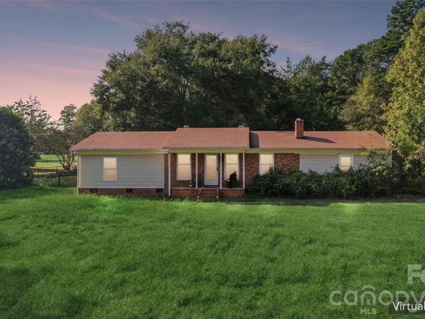 321 Rollingwood Drive, Stanley, NC 28164.  MLS# CAR4431485, YatesRealty ID 58496. 
