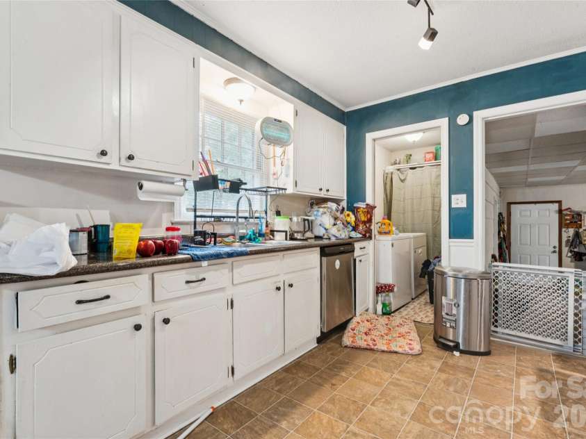 321 Rollingwood Drive, Stanley, NC 28164.  MLS# CAR4431485, YatesRealty ID 58496. 