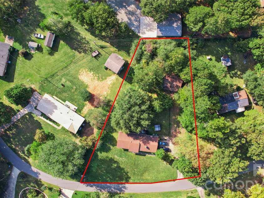 321 Rollingwood Drive, Stanley, NC 28164.  MLS# CAR4431485, YatesRealty ID 58496. 